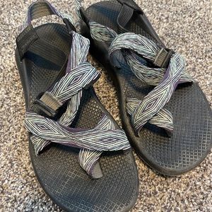 Size 10 women’s Chacos